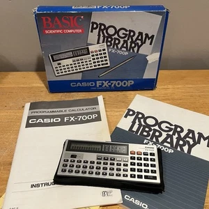 Vintage CASIO FX-700P Pocket Computer Calculator Books Tested New Batteries - Bild 1 von 5