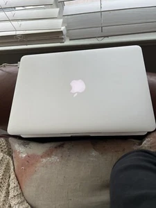MacBook Pro 13in (2015), 256GB - Picture 1 of 3