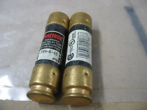 NUEVO 2 PIEZAS BUSSMANN FRN-R-402 250V FUSETRON RK5 DOBLE ELEM TIME DELAY P9326 - Imagen 1 de 3