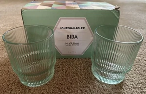 Juego de 2 vasos verdes acanalados Jonathan Adler - Imagen 1 de 4