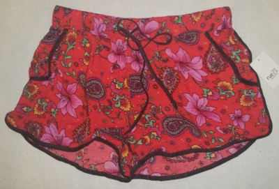 Pantalones Cortos Para Mujer Rue 21 Rojo Floral Cachemira Ligeros Talla Pequeña Foto 1 de 2
