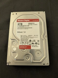 4x WD Red Plus 6TB NAS Drive (5400RPM, 3.5", SATA III, 128MB Cache) - Afbeelding 1 van 6