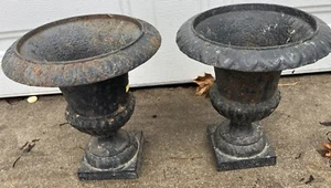 Vintage Urne Topf Pflanzgefäß Gusseisen Garten 10" Architektur Bergung Menge 2 Lesen - Bild 1 von 11