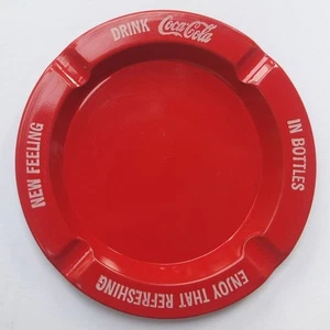 posacenere vintage Drink Coca-Cola in metallo, c.1960 - smalto rosso/bianco vivo - ottimo - Foto 1 di 4