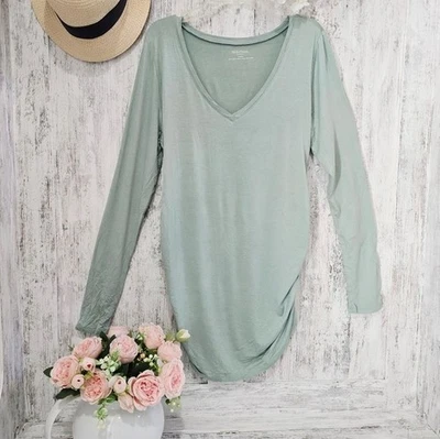Motherhood Maternity Long Sleeve Tee T-Shirt Size Medium Light Green V Neck - Image 1 of 4