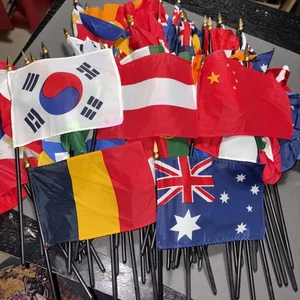 87 banderas internacionales de países diferentes del mundo para decoraciones de fiestas, 12,1" - Imagen 1 de 5