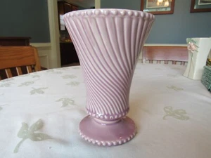 VINTAGE MCCOY LAVENDER SWIRL VASE 7" - Picture 1 of 4