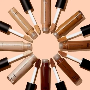 COMPRA 2 OBTÉN 1 GRATIS, CORRECTOR CAMUFLAJE ELF 16 horas (0,2 fl. oz/6 ml), 18 tonos diferentes - Imagen 1 de 45