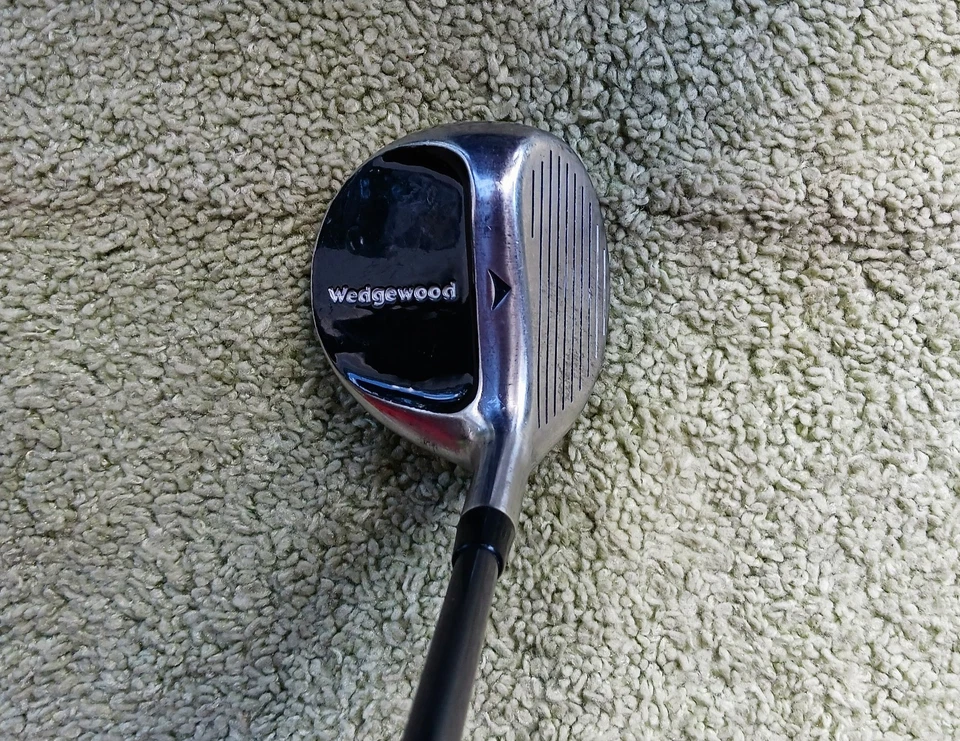 Wedgewood Silver IR Series L/H 34deg 7 Iron w/37.25" Reg Flex Graphite Shaft - Image 1 of 4