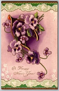 Vintage A Happy New Year Greeting Purple Flowers Embossed 1909 Old Postcard - Bild 1 von 2