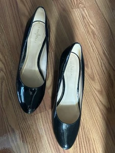 Cole Haan Womens Slip On Round Toe Pumps Black Patent Leather Size 9 B - Picture 1 of 9