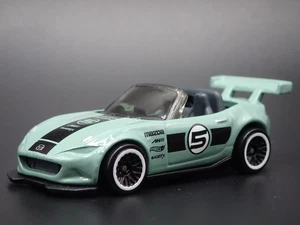 2015-2025 Mazda MX5 Miata Convertibile ND 1:64 Diorama Scala Pressofuso Vettura - Foto 1 di 8