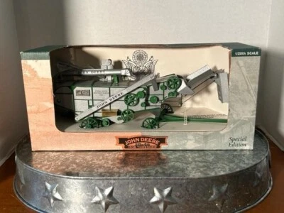 John Deere 1938 Theesher 28 X 46 1:28 SCALE 1994 SPECIAL EDITION MADE IN AMERICA - Image 1 of 4