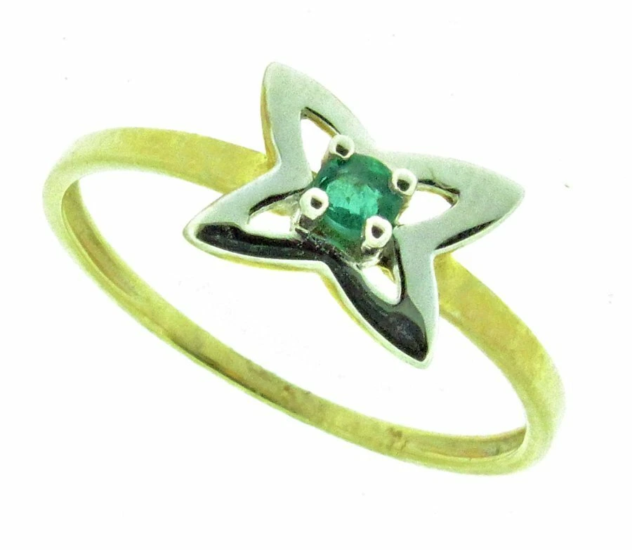 9 ct white and yellow gold star ring with emerald, size M1/2 - Image 1 of 1