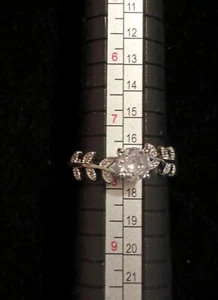 Crystal Leaf Band Size 8 Ring - Picture 1 of 1