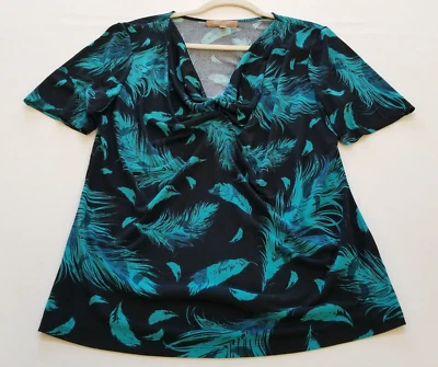 Blusa Ellen Tracy Feminina Grande L Preta Verde Azul Penas Manga Curta Decote Capuz - Imagem 1 de 4