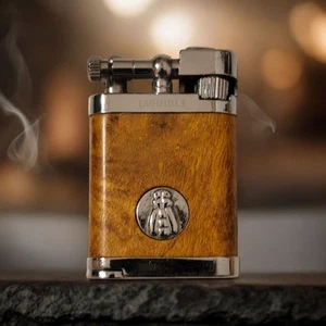 Accendino a gas ricaricabile della marca Francese Laguiole Vintage - Foto 1 di 8