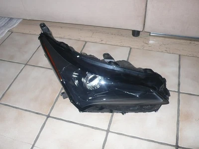 Faro derecho pasajero Lexus NX300 NX300H 2018-2021 Foto 1 de 4
