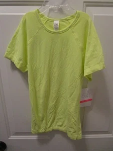 ATHLETA GIRL POWER UP TEE IN MELON BRIGHT YELLOW NEW - Picture 1 of 4