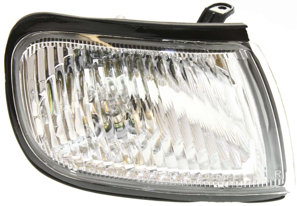  Passenger Side Corner Light For Nissan Maxima 1997-1999 - Image 1 of 4