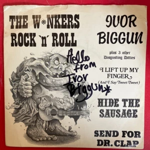 THE W*NKERS ROCK N ROLL - IVOR BIGGUN - SIGNED BY DOC COX AS IVOR - Picture 1 of 3