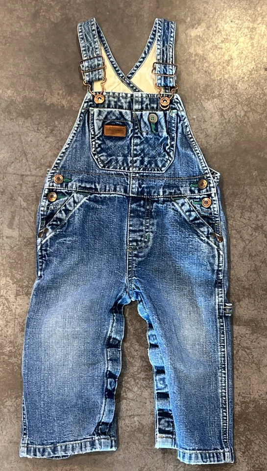Mono vaquero genuino para niños de OshKosh 18M - correas ajustables, bolsillos Foto 1 de 4
