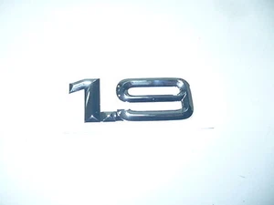AUDI A4 1999-2001 AUFSCHRIFT "1.9" IN CHROM LIMOUSINE MODELLE 8D5853743B2ZZ - Bild 1 von 1