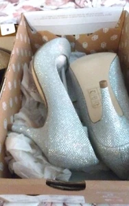 Call It Spring Women's Silver Metallic Pumps 3" High Heel Shoes Size 8 Glitter - Picture 1 of 2