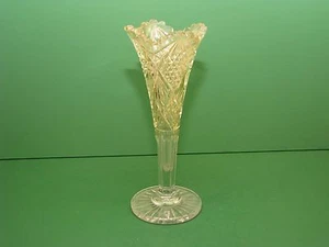 Cut Depression Elegant glass vase Hob star file diamond sawtooth rim unique - Picture 1 of 5