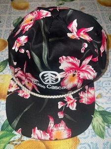 Casquette snapback vintage fleurie camionneur noir rose corde hawaïenne cascade de boise - Photo 1/8