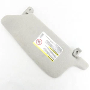 2004 2005 Canyon Colorado Passenger Right Sunvisor Sun Visor - Picture 1 of 6
