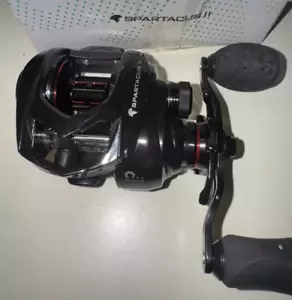 KastKing Spartacus II 7.2:1 freshwater/saltwater Baitcasting Reel-LEFT Hand - Picture 1 of 2