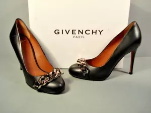 GIVENCHY 37/7 CLASSIC BLACK LEATHER ROUND TOE SILVER CHAIN PUMPS HEELS NEW - Picture 1 of 12