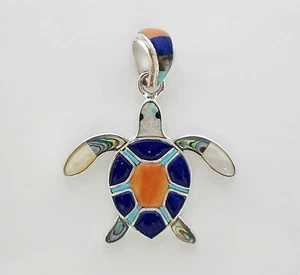 CIONDOLO TARTARUGA CHIC ARTIGIANALE CON INTARSIO PIETRA TURCHESE/MULTICOLORE. ARGENTO 925 - Foto 1 di 3