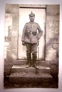 Alte Postkarte/ Echtfotokarte "Soldat am Tage der Verleihung seines EK", I. WK - Bild 1 von 2