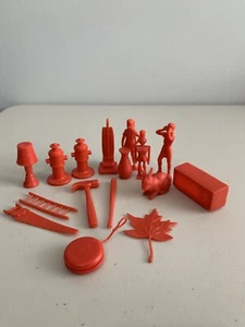 Lot Of 16 Red Plastic Toys Vintage Getting Ready To Read Houghton Mifflin - Picture 1 of 5