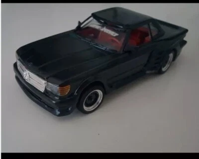 Modellino Mercedes 500 SL Cabrio Koenig Specials in Plastica scala 1: 24 Nero - Immagine 1 di 4