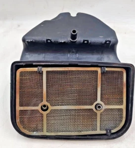 SCATOLA FILTRO ARIA ( ALCUNI GANCETTI ROTTI )-HONDA VF 400 F  ANNO 1982 AL 1984 - Imagen 1 de 9
