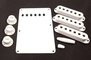 Genuine Fender White Vintage Style Accessory Kit for Strat 099-1362-000 NEW - Picture 1 of 2