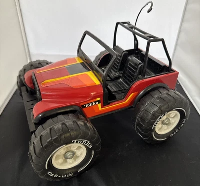 Vintage Tonka Jeep DJ Dune Buggy Acciaio Pressato Fuoristrada 4x4 Rosso MR-970 Giocattolo Bambino - Immagine 1 di 4