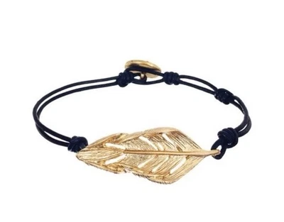 Brazalete envolvente de cuero con plumas esculpidas Chloe & Isabel usado chapado en oro de 12 k Foto 1 de 4