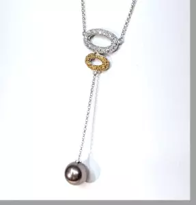 Collana Lariat di perle di Tahiti 8,83 mm con diamanti bianchi e gialli 0,26 ct.; 14 carati - Foto 1 di 6