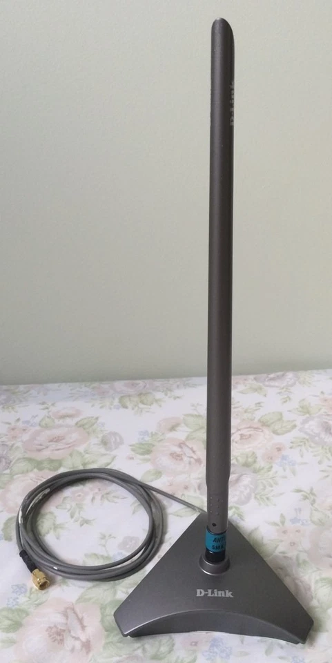 D-Link ANT24-0700 Indoor 2.4GHz Omni Directional 7dBi WiFi Network Antenna - Image 1 of 1