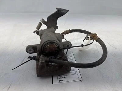 Pinça de freio traseira esquerda Toyota Corolla Im 2017-2018 fabricante de equipamento original - Imagem 1 de 4