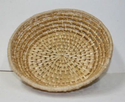 geflochtener Bastkorb ☀️ Brotkorb ☀️ Osterkorb -  Ø 25 cm  und 6,5 cm hoch - Bild 1 von 4