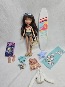 Bratz Sun Kissed Summer Dana Doll With Accessories - Bild 1 von 21