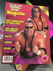 WWF WWE Magazine MAY 1990 - HART FOUNDATION BRET HARD JIM ANVIL + Merch Cat - Picture 1 of 4