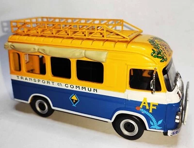 Renault Saviem SG2 MBZ 1/43 Taxi 1977 Altaya No Brumm No Burago - Immagine 1 di 4