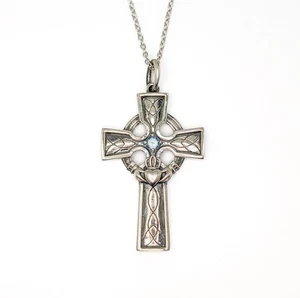 Collar Cruz Claddagh Celta Topacio Azul Plata de Ley - Imagen 1 de 3