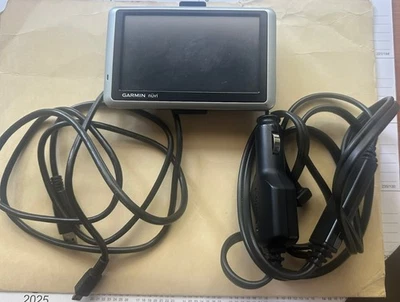 Garmin Nuvi 1300 GPS  Navigation - with car mount -  works well - Image 1 of 3